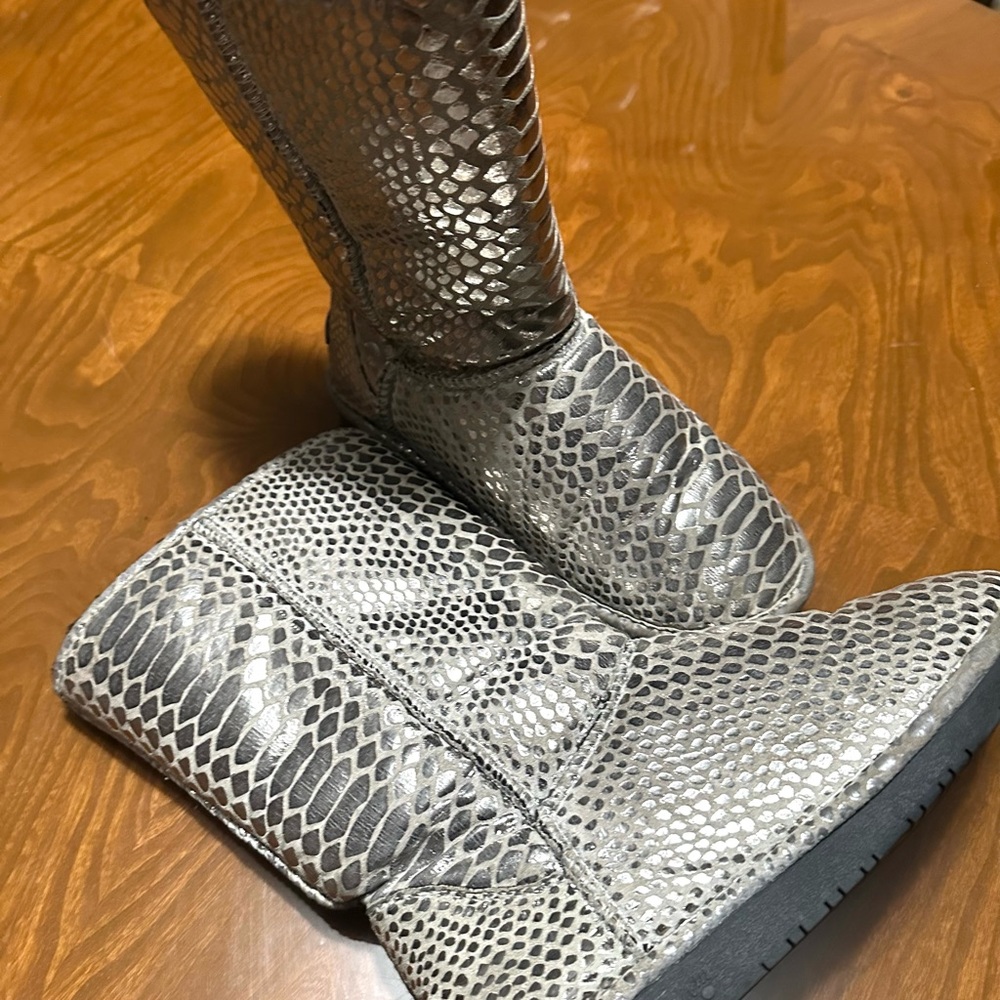 BearPaw Metallic Snakeskin Boots